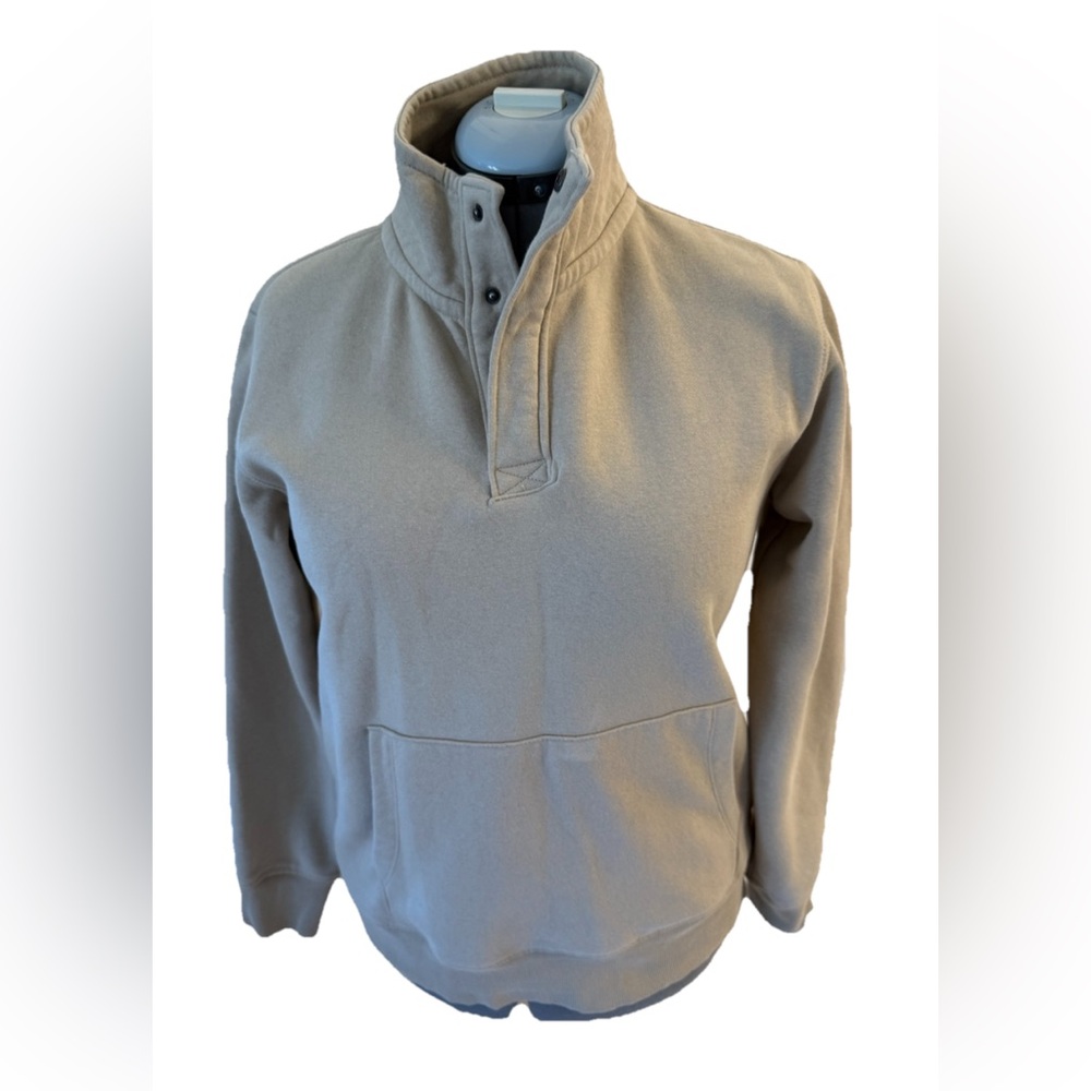 Free Planet Beige Sweatshirt with Navy Patch size small‎ flaws PTP 21”